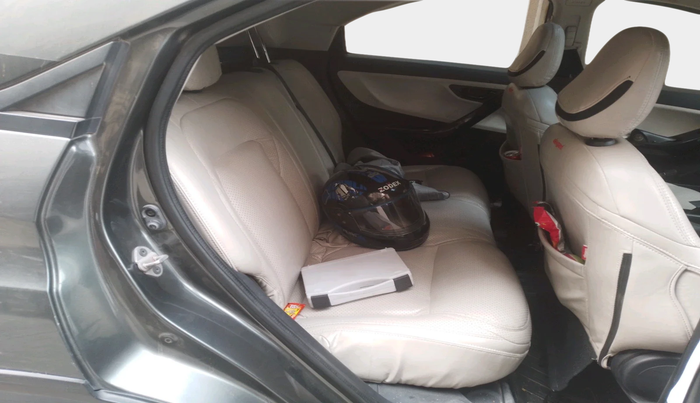 2023 Tata NEXON PURE SUNROOF 1.2 PETROL, Petrol, Manual, 39,834 km, interior