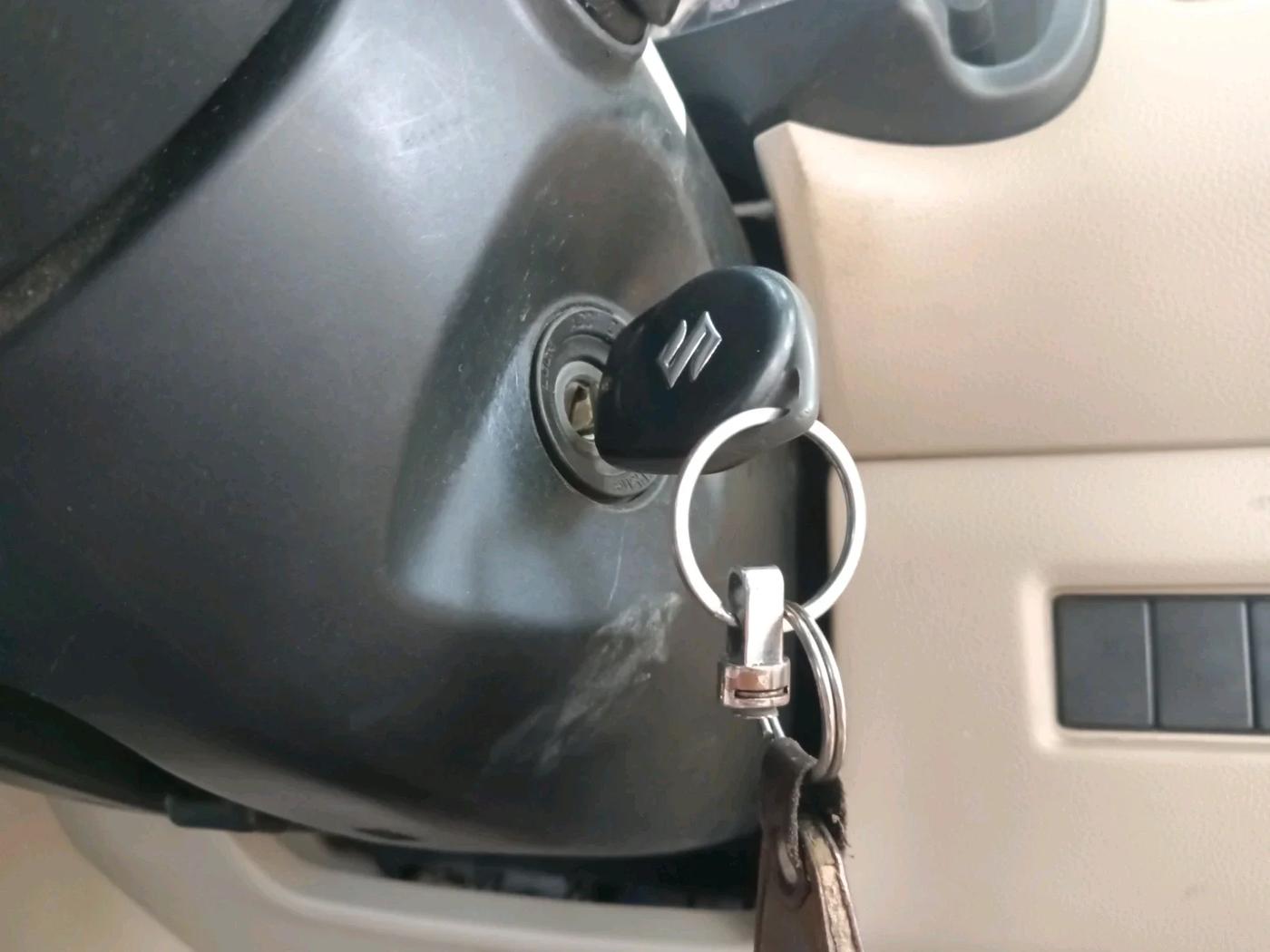 2017 Maruti Dzire VXI AMT, CNG, Automatic, 98,104 km, interior