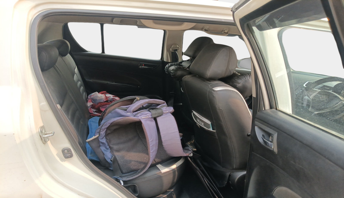 2013 Maruti Swift VXI, Petrol, Manual, 1,94,350 km, interior