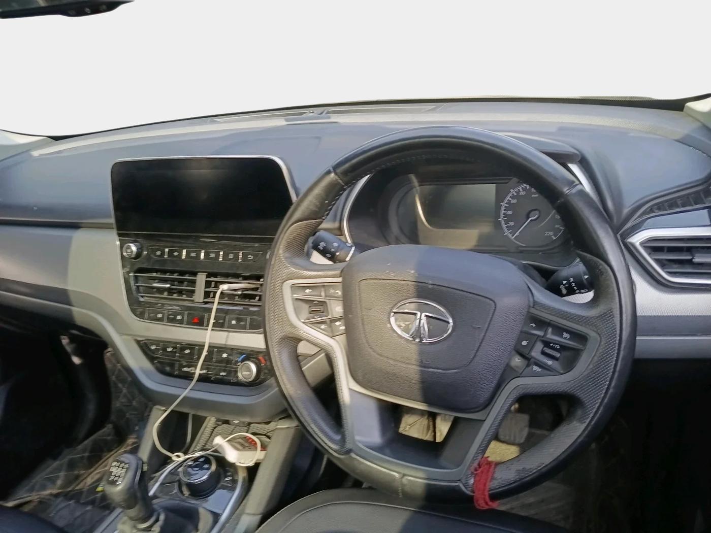 2020 Tata Harrier XZ PLUS 2.0L DARK EDITION, Diesel, Manual, 78,699 km, interior