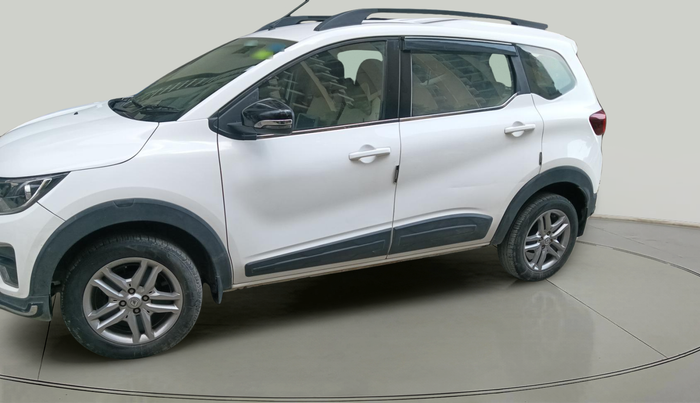 2022 Renault TRIBER RXZ, Petrol, Manual, 39,977 km, exterior