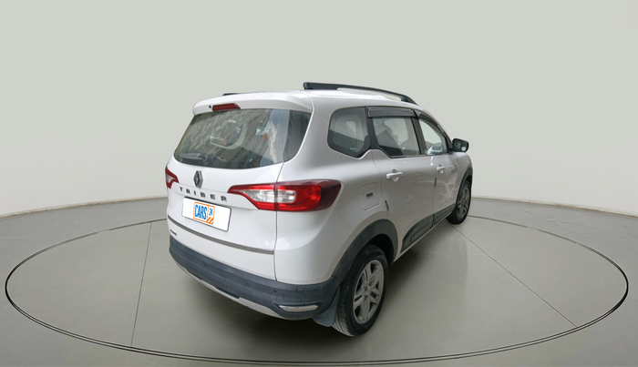 2022 Renault TRIBER RXZ, Petrol, Manual, 39,977 km, exterior