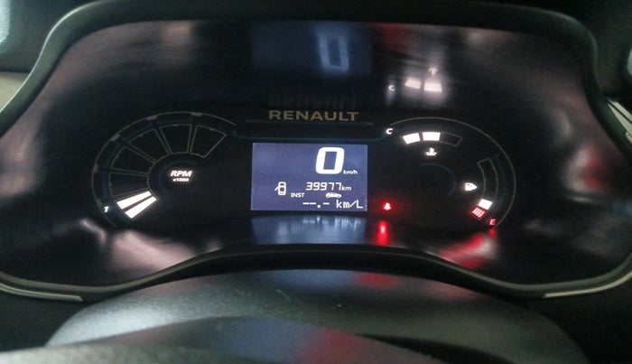 2022 Renault TRIBER RXZ, Petrol, Manual, 39,977 km, interior