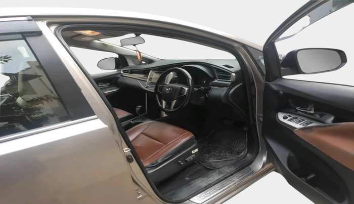 2017 Toyota Innova Crysta 2.8 ZX AT 7 STR, Diesel, Automatic, 1,63,509 km, interior