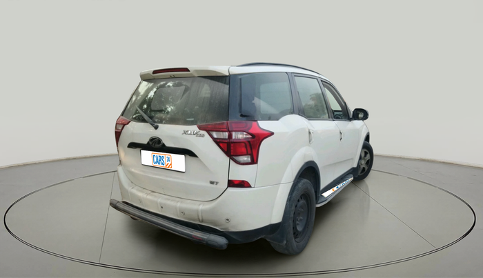 2019 Mahindra XUV500 W7, Diesel, Manual, 2,53,720 km, exterior
