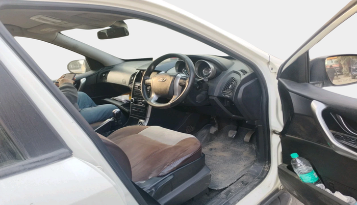 2019 Mahindra XUV500 W7, Diesel, Manual, 2,53,720 km, interior