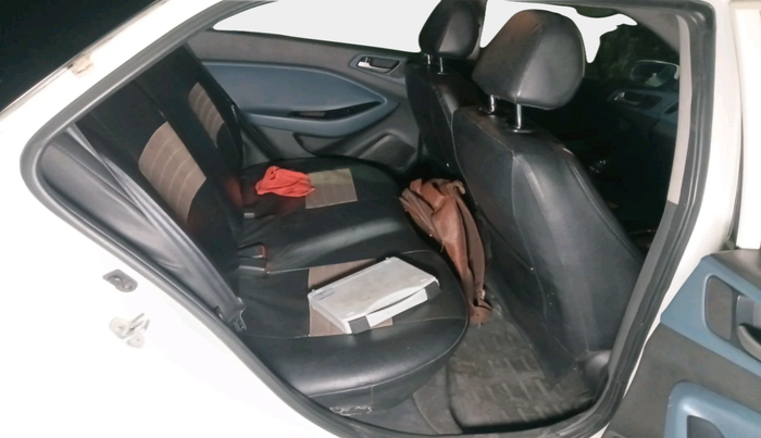 2016 Hyundai i20 Active 1.4 SX, Diesel, Manual, 1,24,886 km, interior