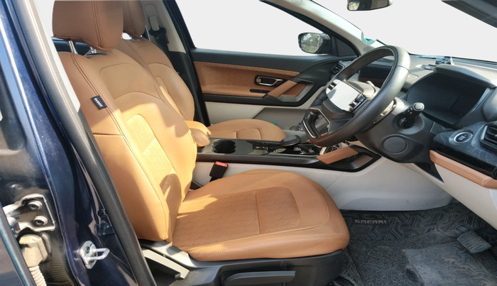 2024 Tata Safari ADVENTURE PLUS AT, Diesel, Automatic, 19,109 km, interior