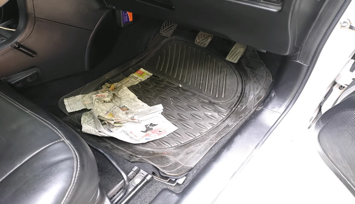 2012 Maruti Swift VXI, Petrol, Manual, 44,145 km, interior