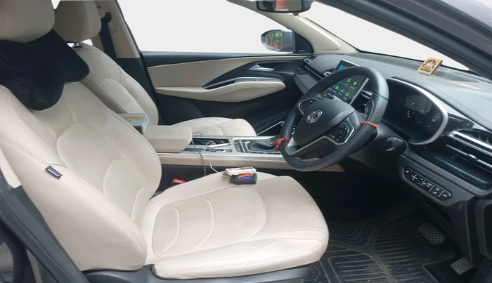 2025 MG HECTOR SHARP PRO 1.5 PETROL TURBO CVT PETROL, Petrol, Automatic, 14,887 km, interior