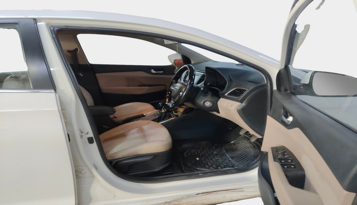 2018 Hyundai Verna 1.6 EX CRDI, Diesel, Manual, 1,33,975 km, interior