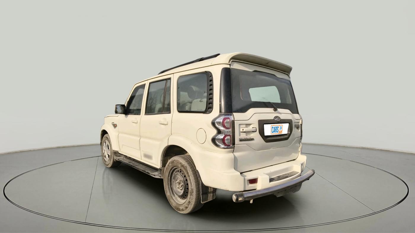 2017 Mahindra Scorpio S6 PLUS, Diesel, Manual, 91,859 km, exterior
