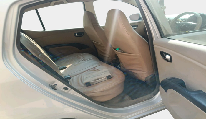 2011 Hyundai i10 MAGNA 1.2, Petrol, Manual, 68,387 km, interior