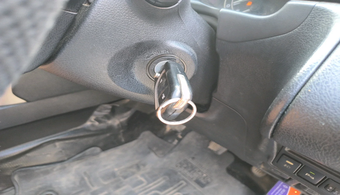 2016 Toyota Innova Crysta 2.4 G 8 STR, Diesel, Manual, 2,57,507 km, interior