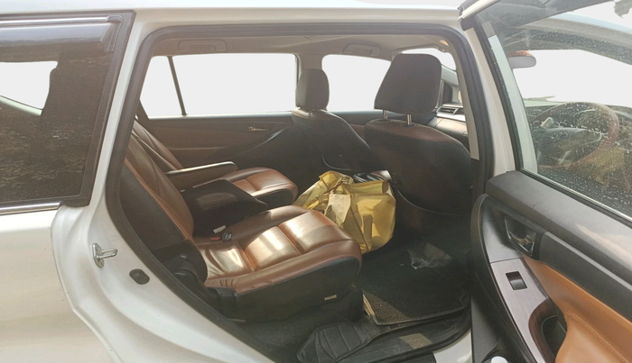 2022 Toyota Innova Crysta 2.4 G 7 STR, Diesel, Manual, 78,586 km, interior