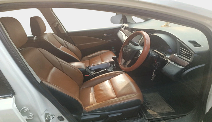 2022 Toyota Innova Crysta 2.4 G 7 STR, Diesel, Manual, 78,586 km, interior