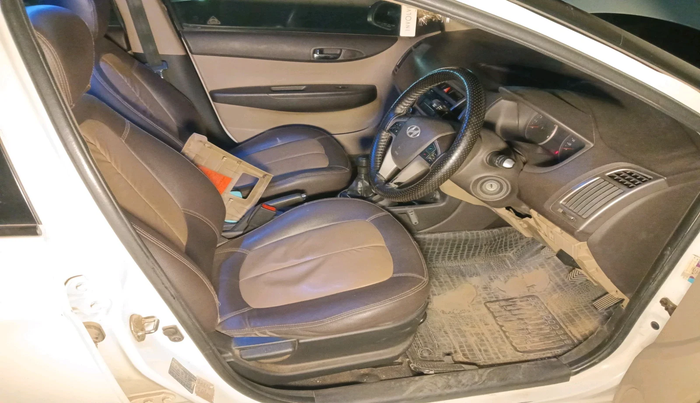 2012 Hyundai i20 SPORTZ 1.2, Petrol, Manual, 1,10,850 km, interior