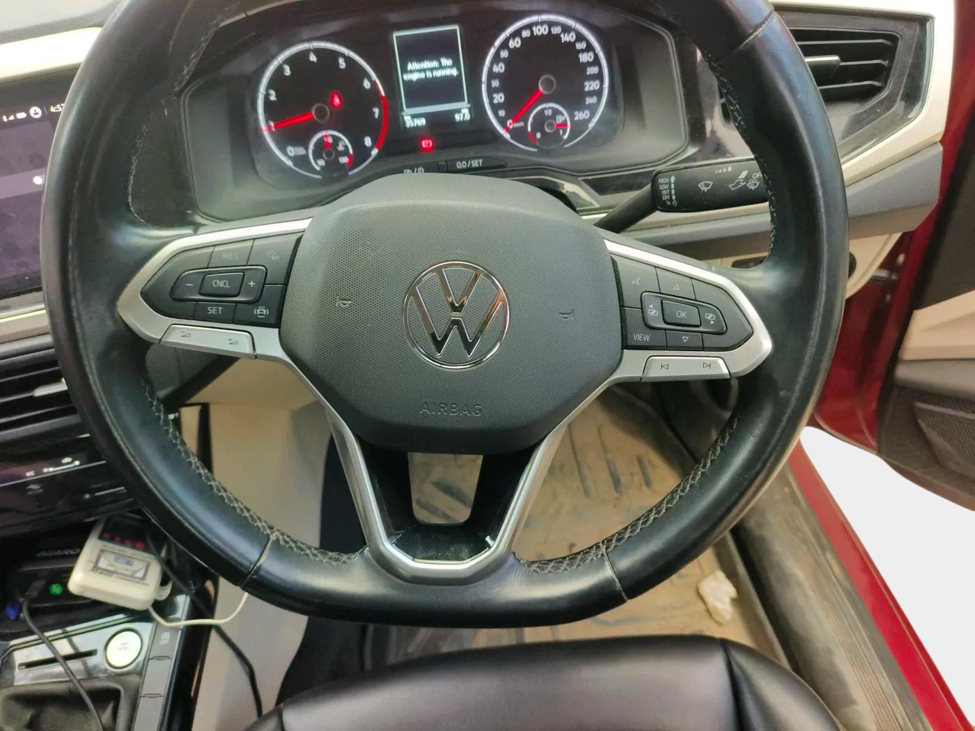 2022 Volkswagen VIRTUS HIGHLINE TSI 1.0 MT, Petrol, Manual, 35,769 km, interior