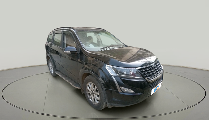 2019 Mahindra XUV500 W7, Diesel, Manual, 1,20,158 km, exterior