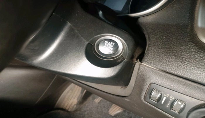 2018 Jeep Compass LONGITUDE (O) 2.0 DIESEL, Diesel, Manual, 1,45,703 km, interior