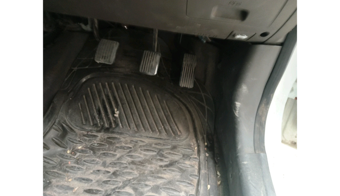 2013 Hyundai i10 ERA 1.1, Petrol, Manual, 1,91,830 km, interior