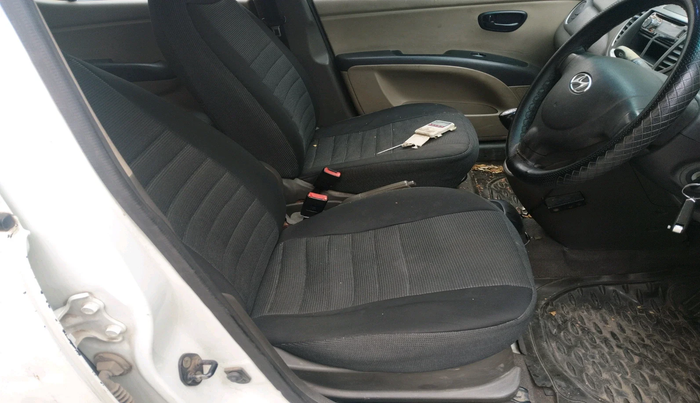 2013 Hyundai i10 ERA 1.1, Petrol, Manual, 1,91,830 km, interior