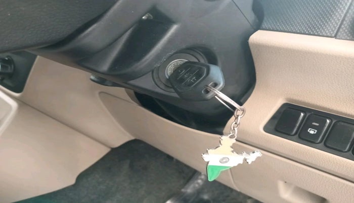 2016 Mahindra TUV300 T8 AMT, Diesel, Automatic, 84,869 km, interior