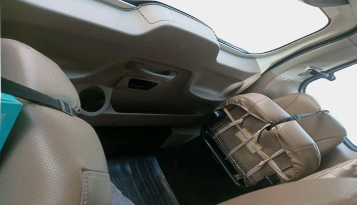 2016 Mahindra TUV300 T8 AMT, Diesel, Automatic, 84,869 km, interior