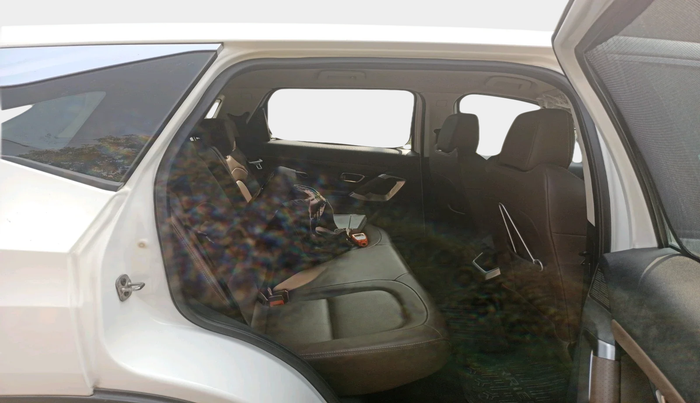 2019 Tata Harrier XZ 2.0L, Diesel, Manual, 1,19,377 km, interior