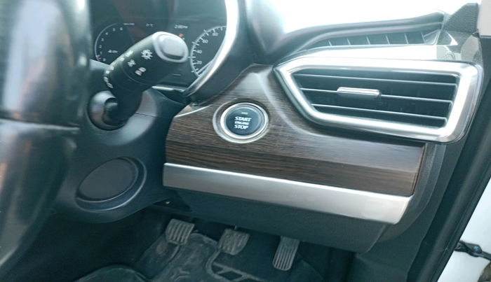 2019 Tata Harrier XZ 2.0L, Diesel, Manual, 1,19,377 km, interior