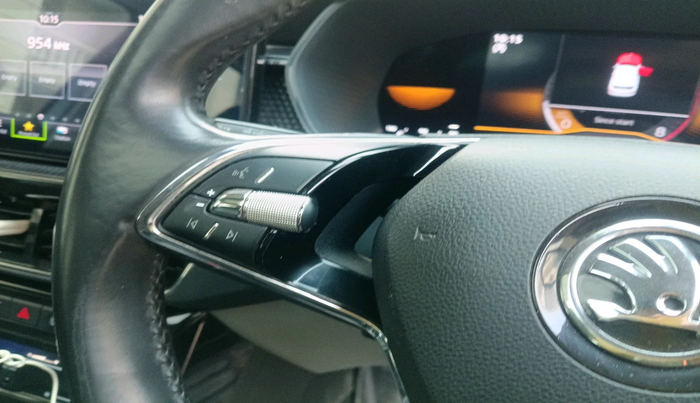 2022 Skoda KUSHAQ STYLE 1.5L TSI MT, Petrol, Manual, 73,280 km, interior