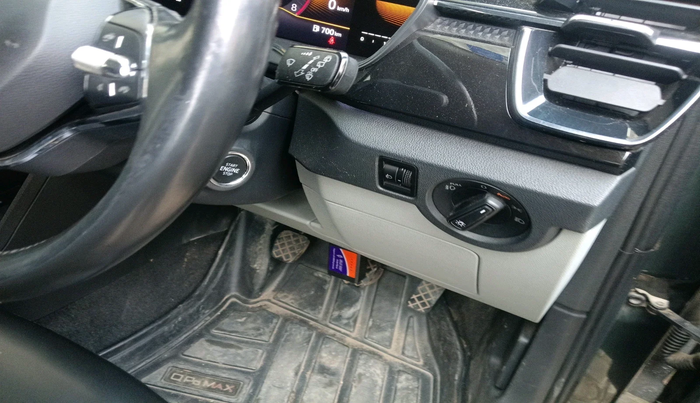 2022 Skoda KUSHAQ STYLE 1.5L TSI MT, Petrol, Manual, 73,280 km, interior