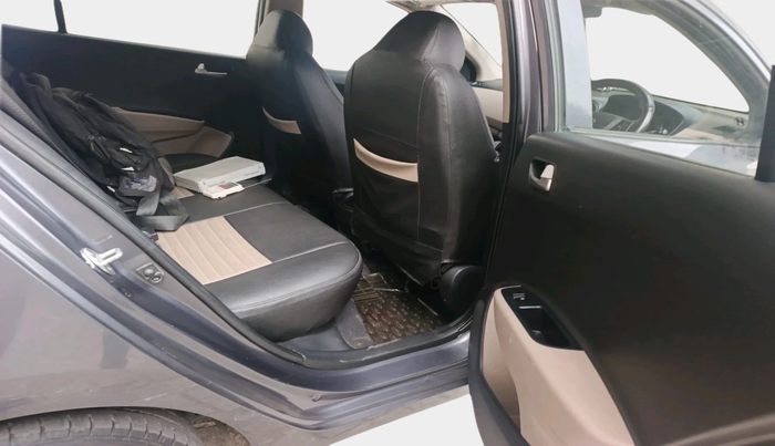 2016 Hyundai Grand i10 SPORTZ 1.2 KAPPA VTVT, Petrol, Manual, 27,014 km, interior