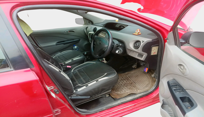 2011 Toyota Etios G, Petrol, Manual, 1,04,236 km, interior