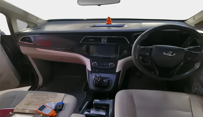 2018 Mahindra MARAZZO M8 7 STR, Diesel, Manual, 1,58,204 km, interior