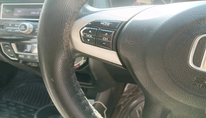 2016 Honda BR-V 1.5L I-VTEC S, Petrol, Manual, 1,50,880 km, interior