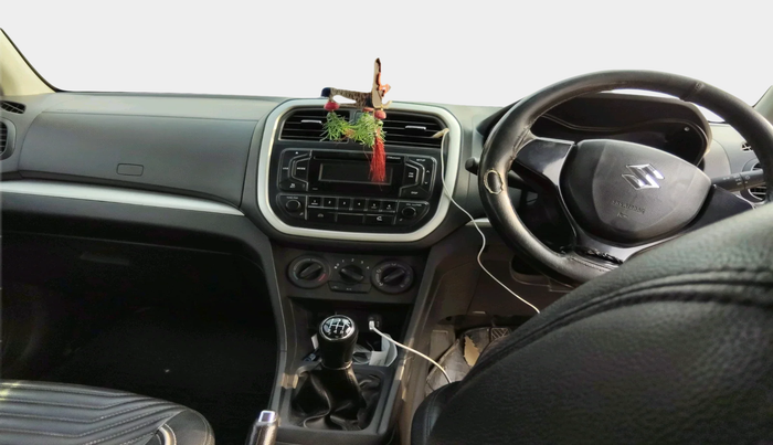 2017 Maruti Vitara Brezza VDI (O), Diesel, Manual, 2,34,251 km, interior