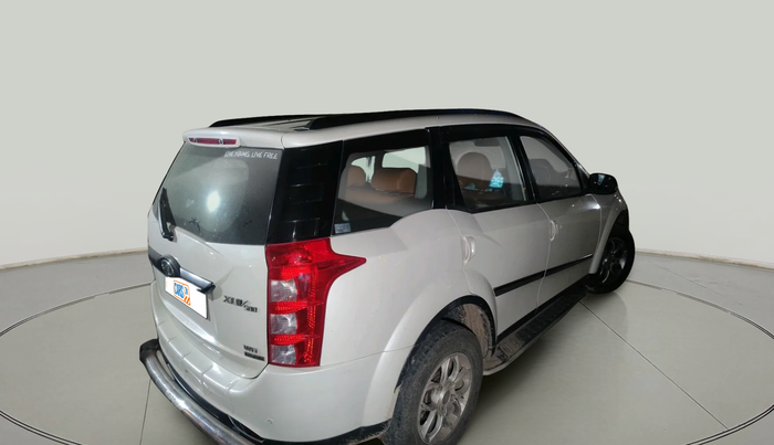 2016 Mahindra XUV500 W6 AT, Diesel, Automatic, 1,12,318 km, exterior