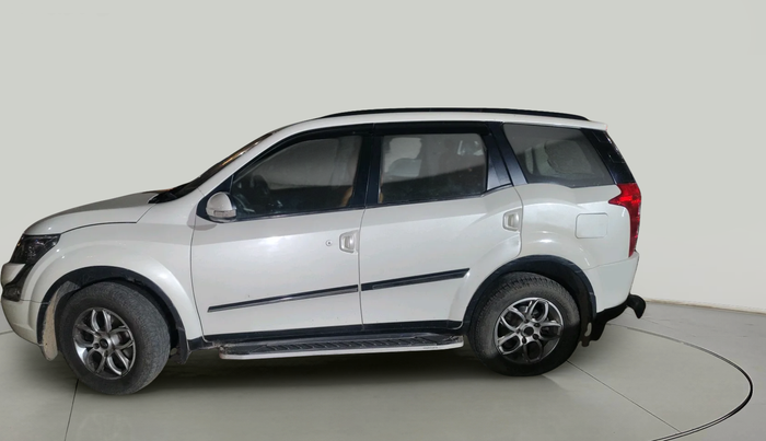 2016 Mahindra XUV500 W6 AT, Diesel, Automatic, 1,12,318 km, exterior