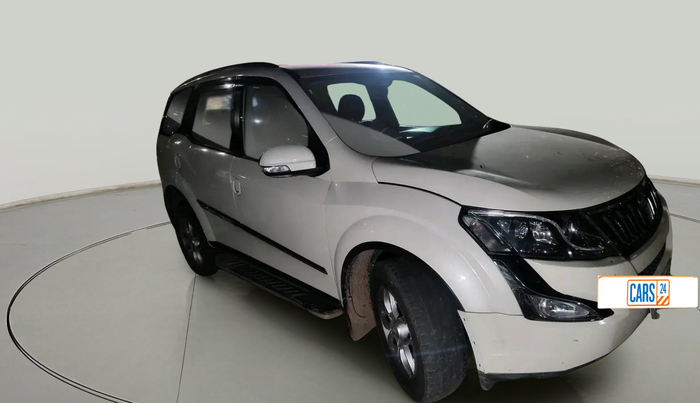 2016 Mahindra XUV500 W6 AT, Diesel, Automatic, 1,12,318 km, exterior