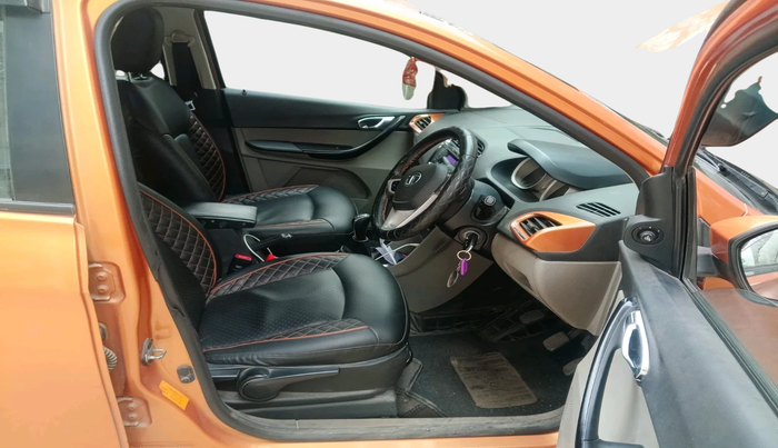 2017 Tata Tiago XZ PETROL, Petrol, Manual, 98,966 km, interior