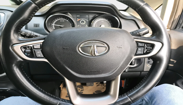 2019 Tata Hexa XM PLUS 4X2 7 STR, Diesel, Manual, 1,42,776 km, interior