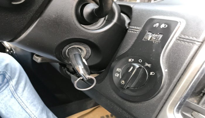 2019 Tata Hexa XM PLUS 4X2 7 STR, Diesel, Manual, 1,42,776 km, interior