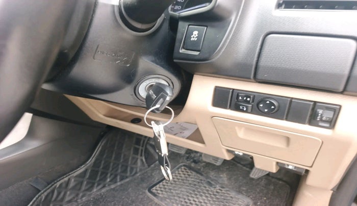 2018 ISUZU D-Max V Cross 4*4 MT, Diesel, Manual, 85,878 km, interior