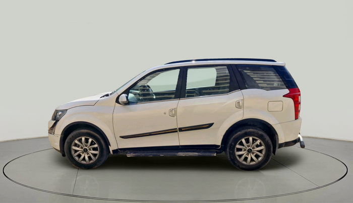 2017 Mahindra XUV500 W10, Diesel, Manual, 1,61,558 km, exterior