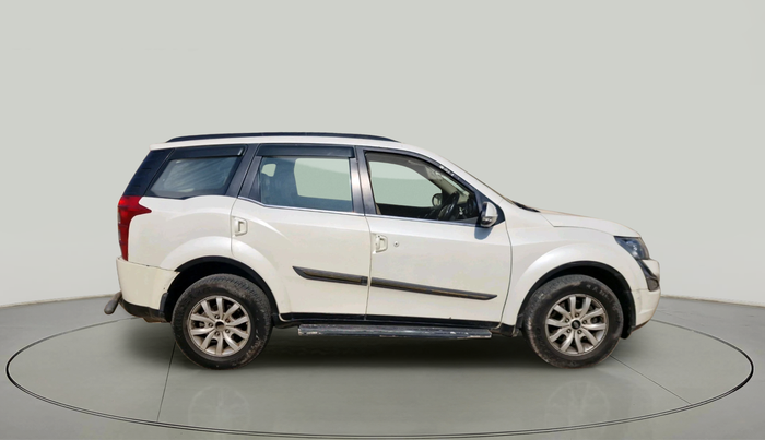 2017 Mahindra XUV500 W10, Diesel, Manual, 1,61,558 km, exterior