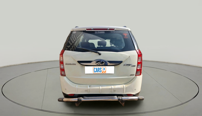 2017 Mahindra XUV500 W10, Diesel, Manual, 1,61,558 km, exterior