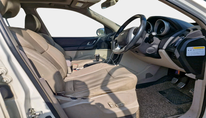 2017 Mahindra XUV500 W10, Diesel, Manual, 1,61,558 km, interior