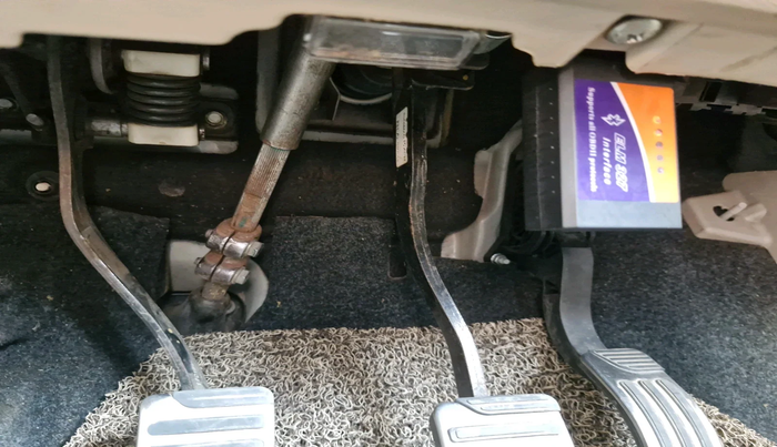 2017 Mahindra XUV500 W10, Diesel, Manual, 1,61,558 km, interior