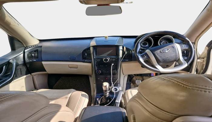 2017 Mahindra XUV500 W10, Diesel, Manual, 1,61,558 km, interior